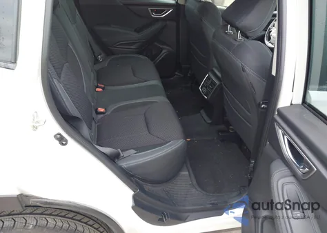 2021 Subaru Forester Premium z USA, uszkodzony, nr VIN JF2SKAJC4MH486953